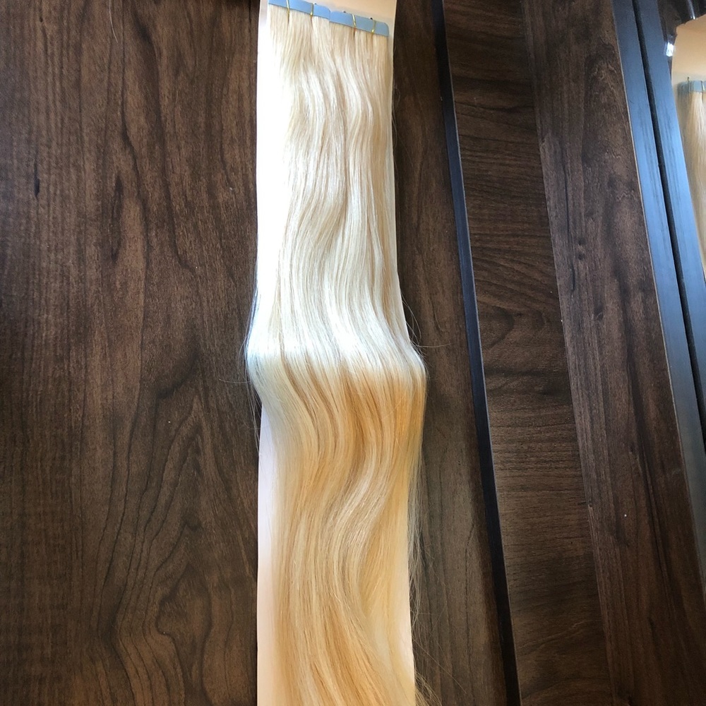 Blond tape in Extensions
